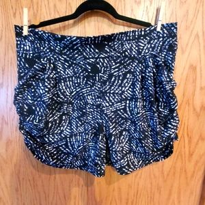 Comfy Butter Soft Lounge Harem Shorts NWOT